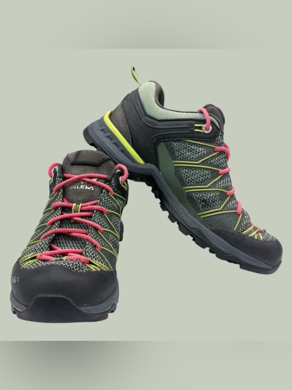 Salewa Women’s MOUNTAIN TRAINER LITE GORE TEX Hiking Shoes Size 7 Green/Coral